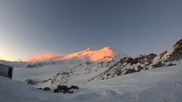 Ελληνική ανάβαση στους - 58 στο αφιλόξενο Elbrus στον Καύκασο