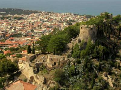 Απαγόρευση κυκλοφορίας στην οδό πλατείας Αρκαδιάς στην Κυπαρισσία