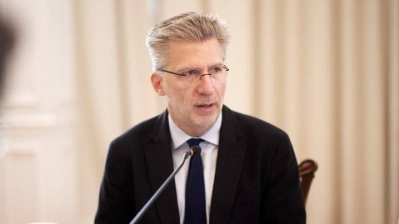 Ακης Σκέρτσος: «Πόσο αυξήθηκαν οι επιχειρήσεις και οι εργαζόμενοι μέσα σε 7 χρόνια;»