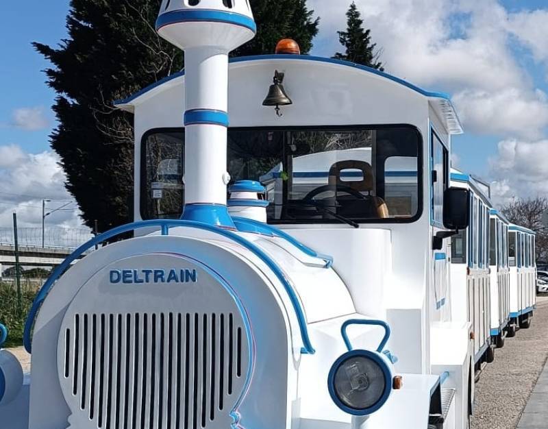 Ερχεται το τουριστικό τρενάκι