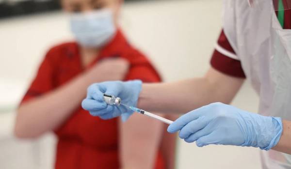Κομισιόν: 107 εκατ. δόσεις εμβολίων κατά του κορονοϊού στα κράτη - μέλη μέχρι τέλος Μαρτίου