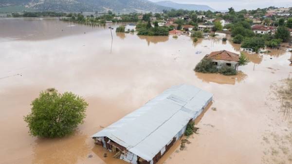 Κυβερνητικό κλιμάκιο στη Λάρισα - Δημιουργείται Κέντρο Επιχειρήσεων - Στις πληγείσες περιοχές ο πρωθυπουργός το Σαββατοκύριακο