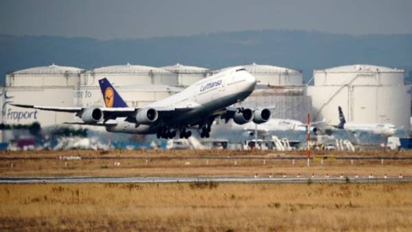 Lufthansa: «Aκυρώνει σχεδόν το σύνολο» των πτήσεών της στις 2 Σεπτεμβρίου