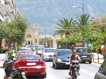 Επιμένει στην μη πεζοδρόμηση της Ναυαρίνου ο Νίκας
