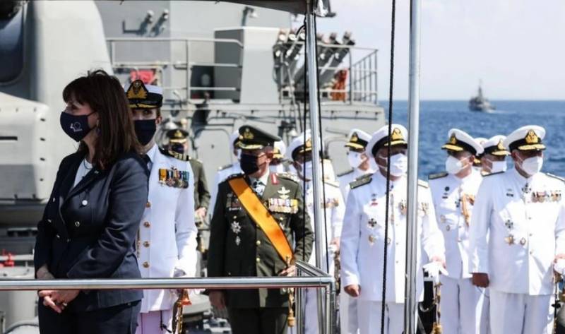 Σακελλαροπούλου: Εθνική υπερηφάνεια και σεβασμό προς τους άνδρες και τις γυναίκες του Πολεμικού μας Ναυτικού