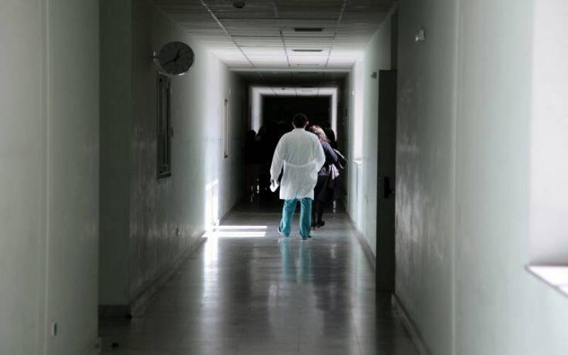 Συναγερμός στο νοσοκομείο Τρικάλων: 4 θετικοί στον κορονοϊό – 12 εργαζόμενοι σε καραντίνα