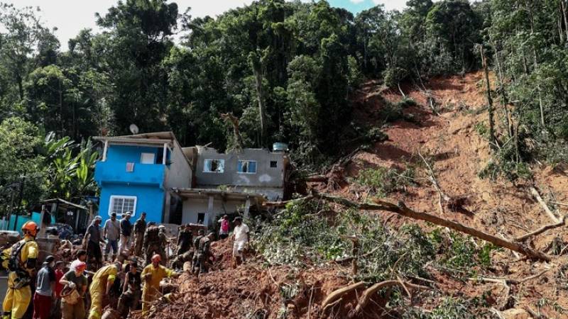 Τουλάχιστον 50 νεκροί από τις πλημμύρες στη Βραζιλία