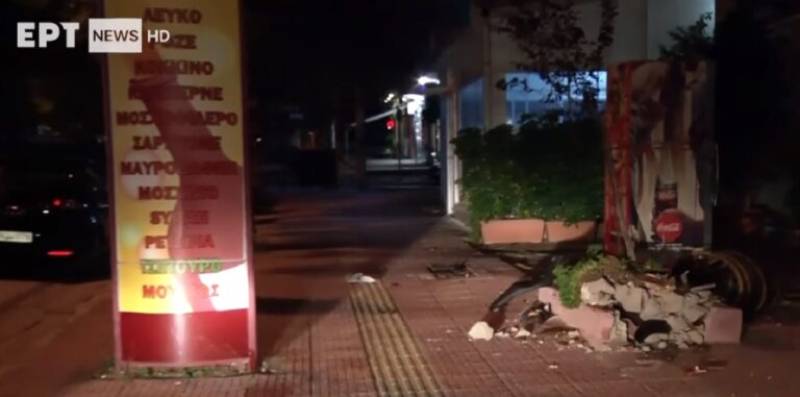 Σοκαριστικό τροχαίο με νεκρό 28χρονο μοτοσικλετιστή στην Ηλιούπολη (βίντεο)