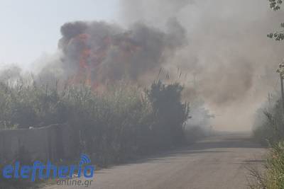 Καλαμάτα: Κινδύνεψαν επιχειρήσεις από τις φωτιές στο Ασπρόχωμα (βίντεο-φωτογραφίες)
