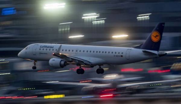 Lufthansa: Κλείνει τη σχολή πιλότων λόγω κορονοϊού
