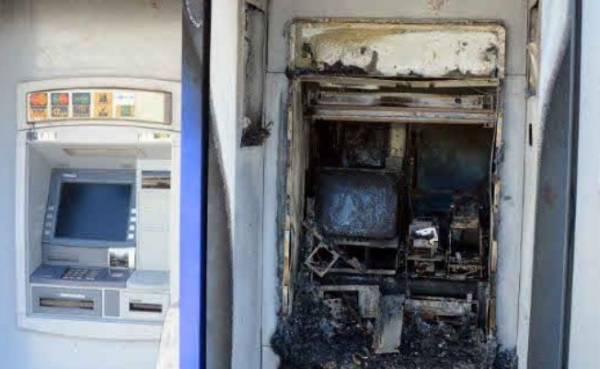 Πυρπόλησαν ΑΤΜ στο Ηράκλειο: Αστυνομικοί τους πρόλαβαν πριν βάλουν φωτιά και σε άλλο
