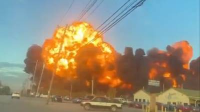 Αεροσκάφος συνετρίβη στο Κεντάκι - 7 νεκροί και 11 τραυματίες (βίντεο)