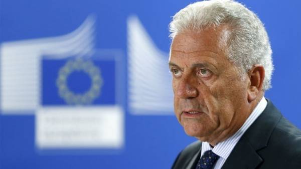 Δημ. Αβραμόπουλος: «Η ΕΕ θα εμβαθύνει την συνεργασία με την Αίγυπτο στην μετανάστευση»