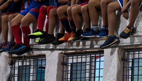 Λακωνία: Ανήλικοι στο τμήμα επειδή έπαιζαν μπάλα