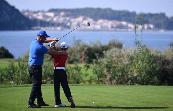 10 νέες υποτροφίες προσφέρει η Navarino Golf Academy