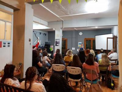 Ομιλία Αγγελικής Ρουμελιώτου στο Κέντρο Νέων Καλαμάτας: Κοινωνική συμμετοχή για την προστασία ανηλίκων