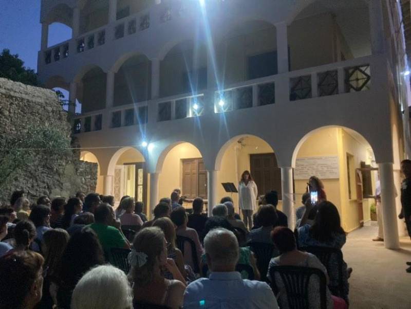 Μουσική εκδήλωση στο Πολεμικό Μουσείο: Σοφία Τσόγκα και Κωνσταντίνα Κορμά μάγεψαν το κοινό