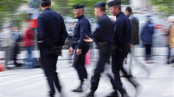 Γαλλία: Συνελήφθησαν τέσσερις αστυνομικοί για βιασμό τουρίστριας!