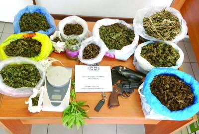 Απολογούνται αύριο τα 2 αδέλφια για το χασίς 