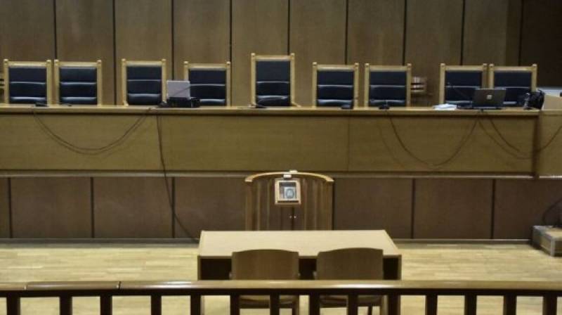 Θεσσαλονίκη: Κάθειρξη 5 ετών και έκτιση ποινής κατ οίκον για 74χρονο που κρίθηκε ένοχος για ασελγείς πράξεις σε βάρος ανήλικης
