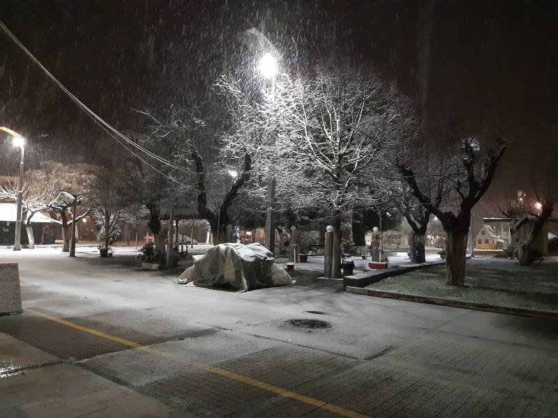 Σε ετοιμότητα ο Δήμος Μεγαλόπολης - Πυκνή χιονόπτωση ανά διαστήματα σε πόλη και γύρω χωριά