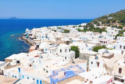 Λάδι από την Καλαμάτα για τα καντήλια στη Νίσυρο