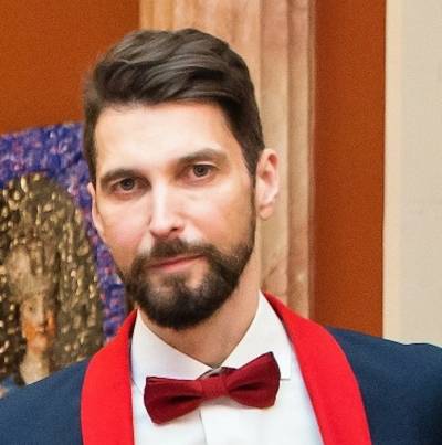 Ο γλύπτης Νίκος Φλώρος στην «Ε»: «Ο καλλιτέχνης είναι ένας προφήτης του μέλλοντος μέσα από τη ματιά του στη λεπτομέρεια»