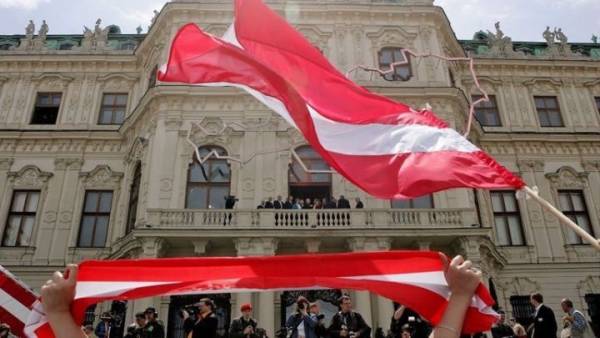 Η Αυστρία βαδίζει προς πρόωρες εκλογές