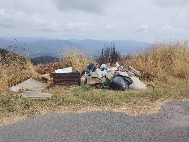 Θυμίζει χωματερή
