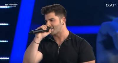 &quot;The Voice&quot;: Προκρίθηκε και από τα Battles o Καλαματιανός Θάνος Λειβαδίτης (βίντεο)