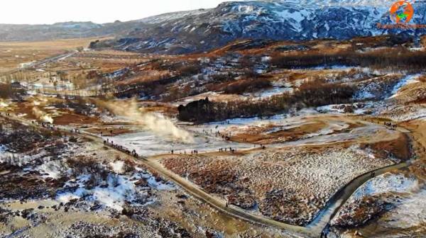 Το εντυπωσιακό φυσικό φαινόμενο της Ισλανδίας (βίντεο)
