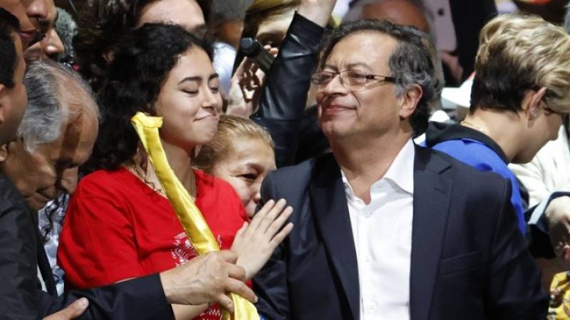 Γουστάβο Πέτρο, ο πρώτος πρόεδρος της αριστεράς στην ιστορία της Κολομβίας