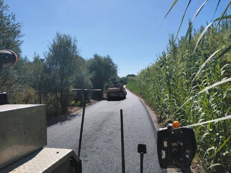 Παρεμβάσεις αγροτικής οδοποιίας στον Αρι