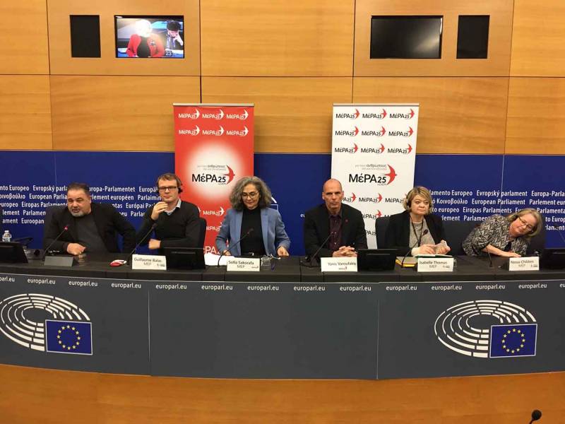 Στρασβούργο: Βαρουφάκης και Σακοράφα παρουσίασαν την "Ευρωπαϊκή Άνοιξη" στο Ευρωπαϊκό Κοινοβούλιο (βίντεο)