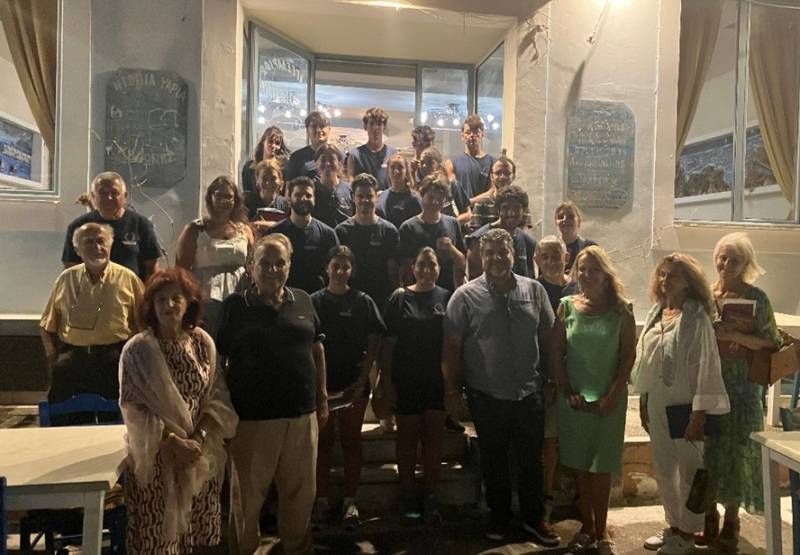 Ομογενείς από ΗΠΑ και Καναδά στο Μανιατάκειον Ιδρυμα
