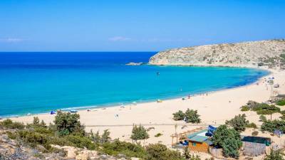 Γαύδος: Κατασκηνωτές καταγγέλλουν εμπορευματοποίηση του νερού