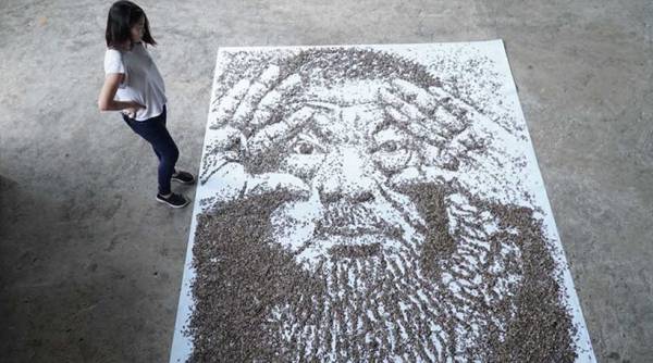 «20.000 λιόσποροι»: ένα πορτραίτο του Ai Weiwei