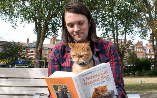 Πέθανε ο Μπομπ, ο γάτος που έγινε έμπνευση για βιβλίο και ταινία (Βίντεο)