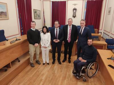 Καλαμάτα: Νέο... σετ υποψηφίων παρουσίασε ο Θανάσης Βασιλόπουλος