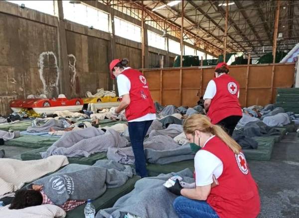 Καλαμάτα: Στο πλευρό των διασωθέντων ο Ερυθρός Σταυρός - Πληροφορίες για όσους αναζητούν συγγενείς