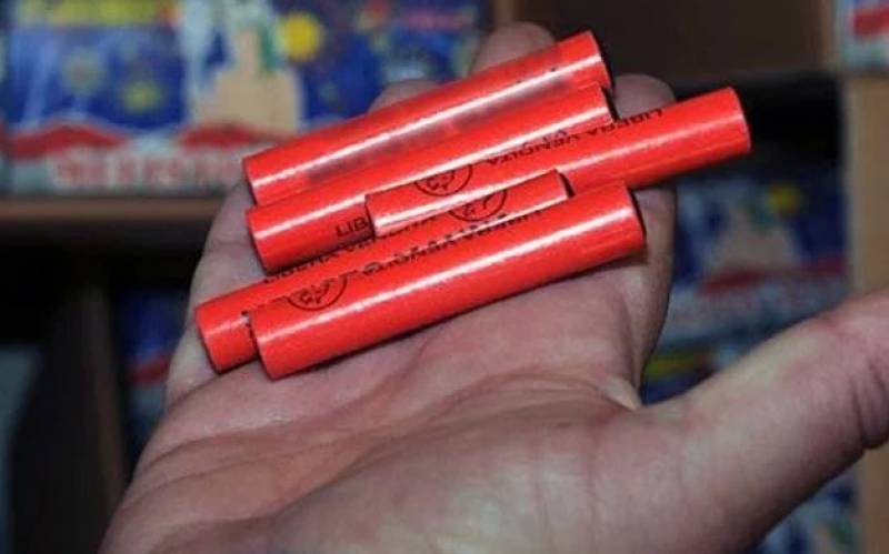 Προσοχή στη χρήση κροτίδων και βεγγαλικών