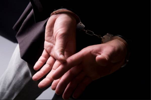 Σύλληψη στη Μάδαινα για παράνομα όπλα 