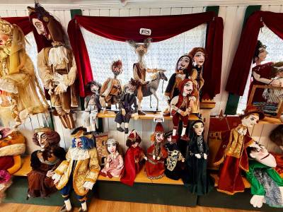 Το “Τρένο με τις κούκλες” ζωντανεύει στο Πάρκο Σιδηροδρόμων Καλαμάτας