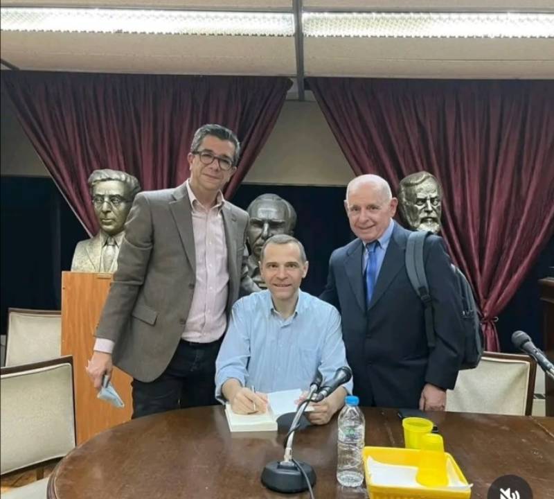 Παρουσιάστηκε το νέο βιβλίο του Κωνσταντίνου Μανίκα &quot;Παραμύθια&quot; από ένστικτο