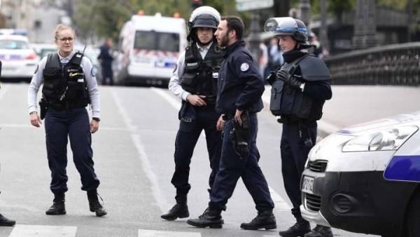 Γαλλία: Ένας νεκρός και δύο τραυματίες από πυρά στο Παρίσι