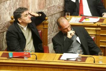 Τσακαλώτος: Ο λόγος στο λαό αν μας ζητήσουν να παραβιάσουμε τις 'κόκκινες γραμμές'