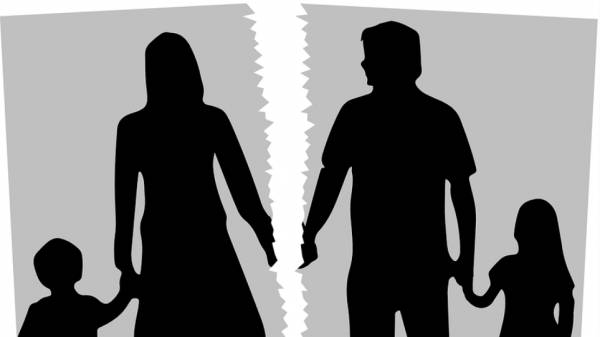 Τα παιδιά χάνουν την επαφή με  τον έναν γονέα μετά το διαζύγιο, σύμφωνα με μελέτη του Πανεπιστημίου Αιγαίου