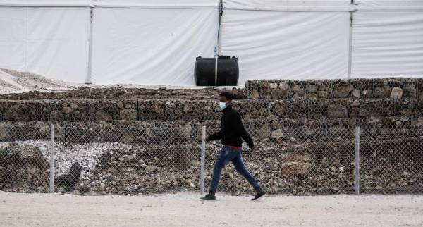 La Repubblica: Συμφωνία Ιταλίας-Αλβανίας για το μεταναστευτικό - Θα φτιάξουν κλειστά κέντρα