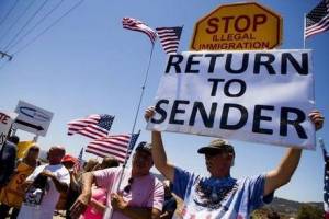 Διαδήλωση κατά μεταναστών στην Καλιφόρνια των ΗΠΑ