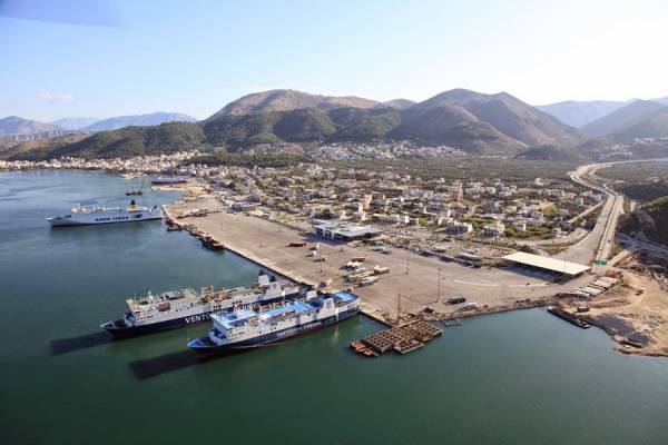 Ηγουμενίτσα: Κατασχέθηκαν στο λιμάνι 23,5 κιλά ινδικής κάνναβης